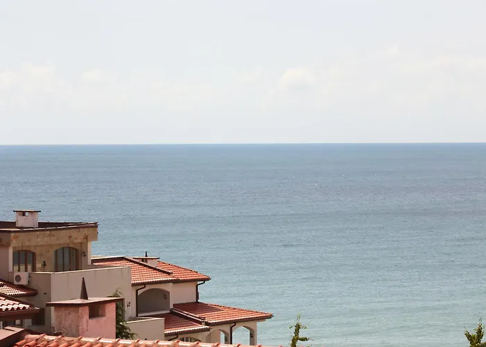 Mary Beach Resort Premium Apartments *